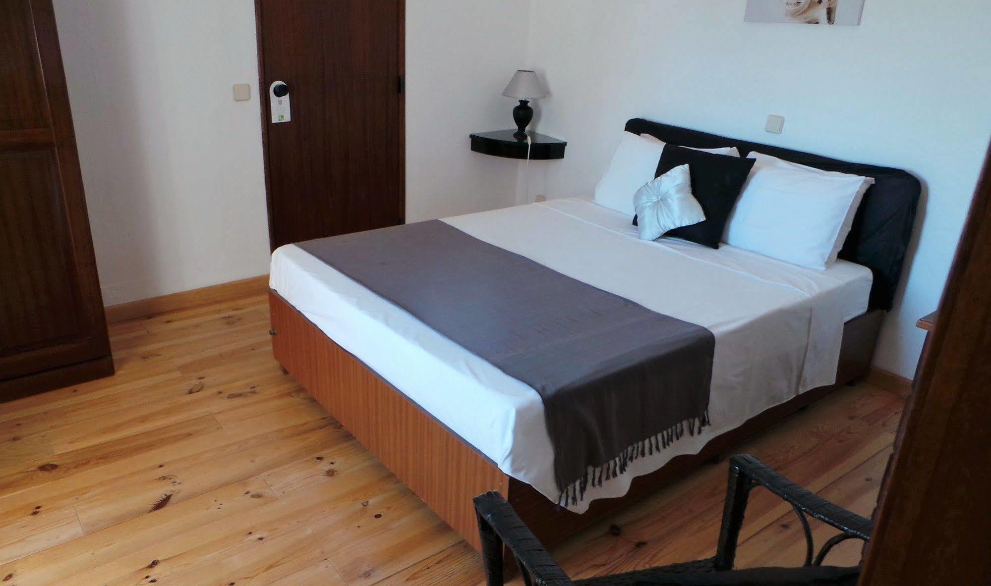 The Boliqueime Inn Ribeiro Экстерьер фото